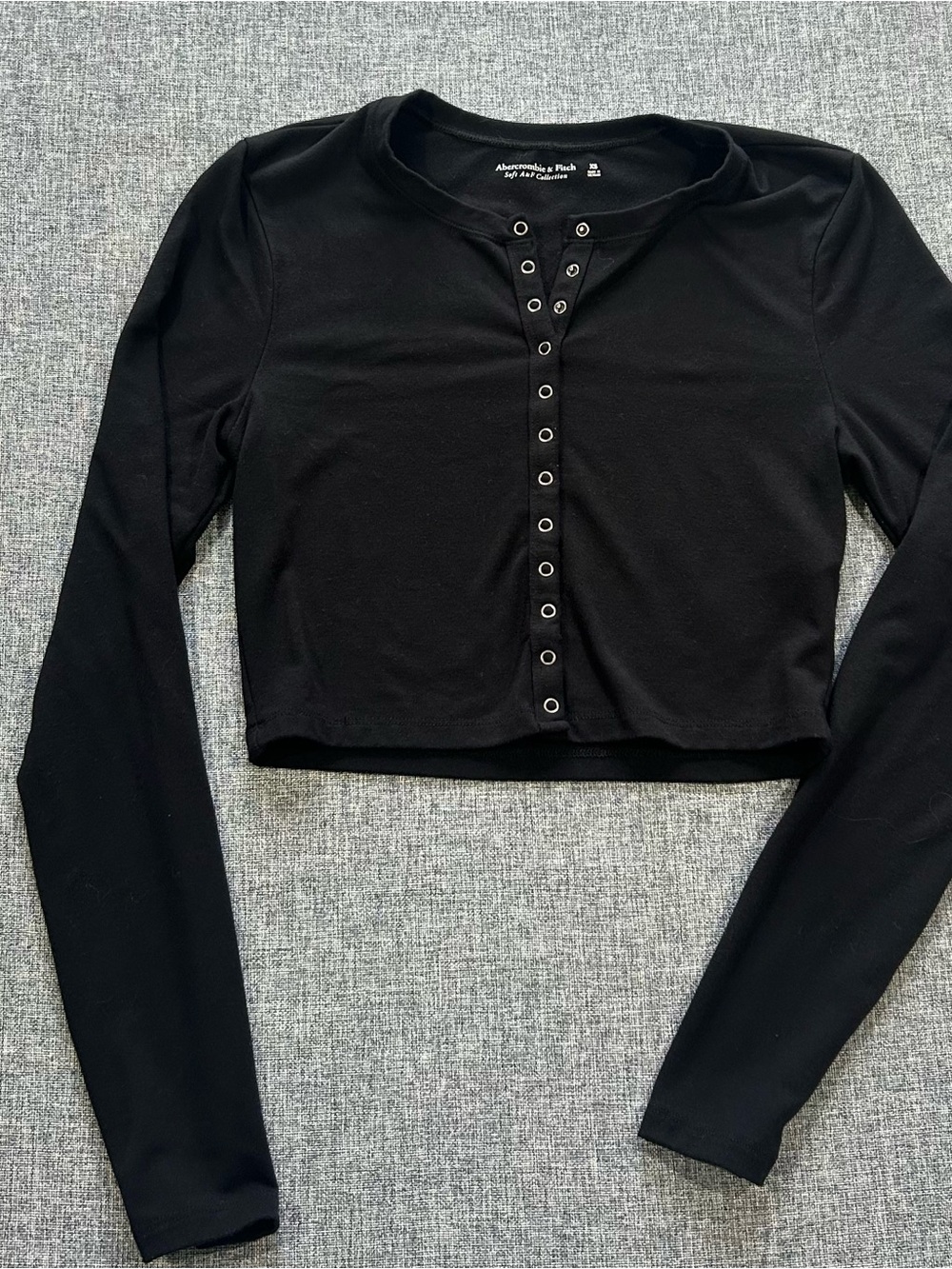 Abercrombie & Fitch Black Snap-Front Long Sleeve Crop Top
